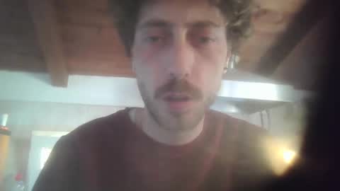 hitmenoww online show from May 19, 2026, 6:53 am