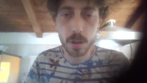 hitmenoww online show from May 24, 2026, 10:09 am