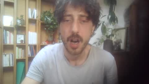 hitmenoww online show from June 11, 2026, 7:28 am