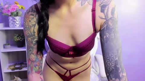 Snapshot of hiyakasudere chatting on February 12, 2025, 6:40 pm hiyakasudere online show from February 12, 2025, 6:40 pm