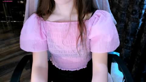 Snapshot of hloya_sil chatting on April 9, 2026, 5:40 am Hloya online show from April 9, 2026, 5:40 am