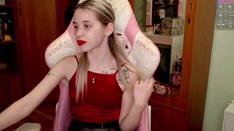 Holly online show from March 2, 2025, 5:58 pm