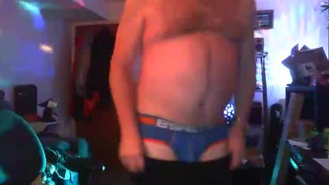 Snapshot of hobbes80 chatting on December 31, 2024, 5:11 am hobbes80 online show from December 31, 2024, 5:11 am