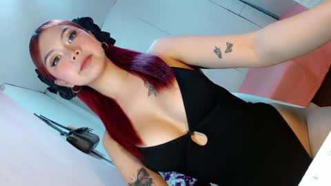 Snapshot of hoelychess chatting on June 3, 2026, 2:19 pm welcome here guys online show from June 3, 2026, 2:19 pm