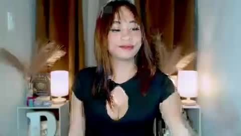 hoelymarie online show from July 28, 2026, 12:48 pm