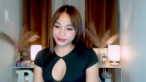 hoelymarie online show from July 28, 2026, 6:31 pm