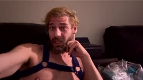 Snapshot of hoffman0189 chatting on February 26, 2026, 3:27 am hoffman0189 online show from February 26, 2026, 3:27 am