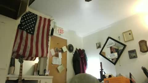 hoglegg99384194 online show from May 16, 2026, 10:52 pm