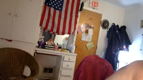 hoglegg99384194 online show from May 26, 2026, 2:29 am