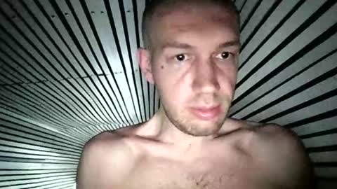 hola_homo online show from April 6, 2026, 8:37 am