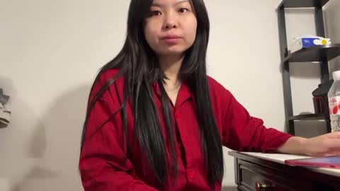 Snapshot of hola_sunflower chatting on October 18, 2025, 1:12 pm amy online show from October 18, 2025, 1:12 pm