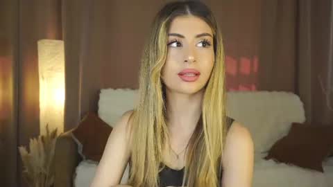 Moni Monica online show from July 17, 2026, 8:10 am