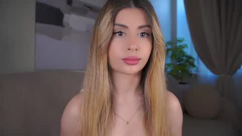 Moni Monica online show from July 24, 2026, 8:01 am
