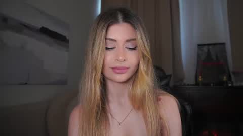 Moni Monica online show from July 28, 2026, 11:17 am