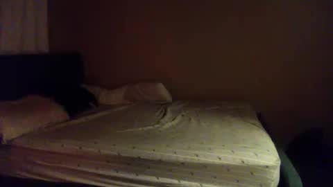 LuckyBB35 online show from October 19, 2025, 9:10 am