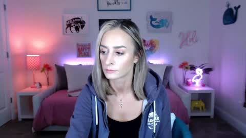 Holi Hurricane online show from February 2, 2025, 3:32 am