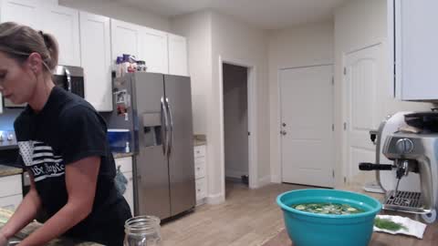 Holi Hurricane online show from September 12, 2025, 4:12 am