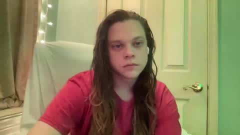 Hollys Drive threw Side Of CB. online show from December 20, 2024, 3:14 am