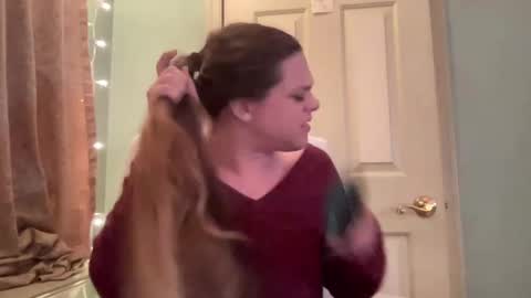 Hollys Drive threw Side Of CB. online show from January 2, 2025, 4:41 am