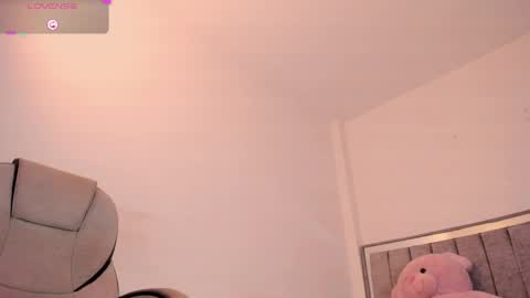 Snapshot of holly_16 chatting on June 7, 2026, 11:41 pm holly_16 online show from June 7, 2026, 11:41 pm