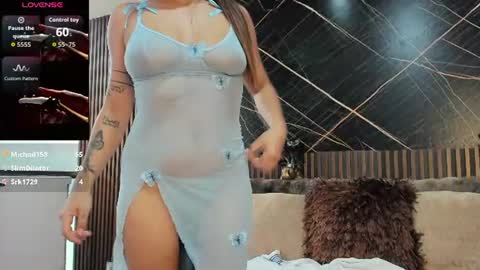 Holly 22 online show from July 28, 2026, 4:39 pm