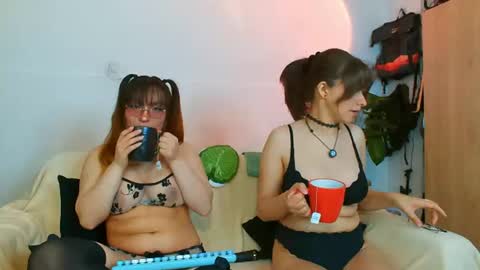 Holly and Honey online show from June 15, 2026, 10:01 pm