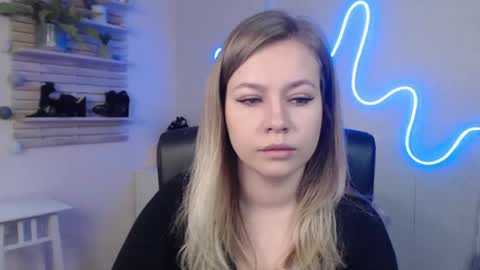 Holly online show from January 3, 2025, 6:44 am