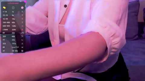 Molly online show from November 9, 2025, 4:22 am