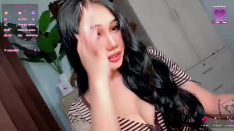 Snapshot of holly_preciousxx chatting on May 24, 2026, 9:20 pm Hi Im Precious online show from May 24, 2026, 9:20 pm