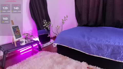 Holly Hudson     online show from July 27, 2026, 12:23 pm