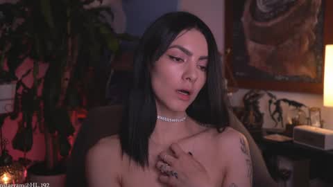 Holly Linder online show from April 11, 2026, 7:45 am