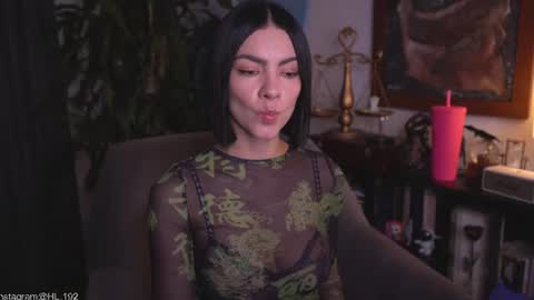 Snapshot of hollylinder_ chatting on June 29, 2026, 12:39 am Holly Linder online show from June 29, 2026, 12:39 am
