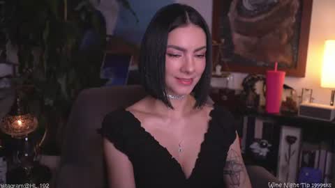 Snapshot of hollylinder_ chatting on July 25, 2026, 2:20 am Holly Linder online show from July 25, 2026, 2:20 am