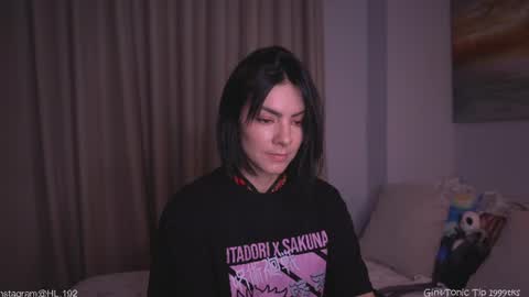 Snapshot of hollylinder_ chatting on August 1, 2026, 2:22 am Holly Linder online show from August 1, 2026, 2:22 am