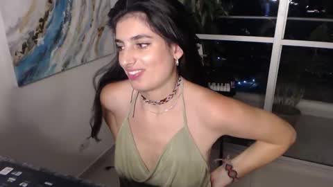 Snapshot of hollyshit_ chatting on February 2, 2025, 3:10 am hollyshit_ online show from February 2, 2025, 3:10 am