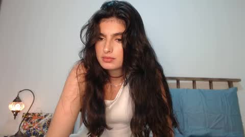 Snapshot of hollyshit_ chatting on February 22, 2025, 1:00 am hollyshit_ online show from February 22, 2025, 1:00 am