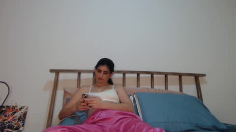 Snapshot of hollyshit_ chatting on February 25, 2025, 12:58 am hollyshit_ online show from February 25, 2025, 12:58 am