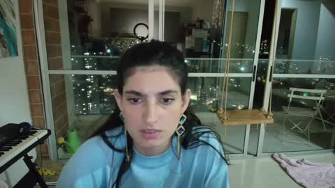 Snapshot of hollyshit_ chatting on September 23, 2025, 12:02 am hollyshit_ online show from September 23, 2025, 12:02 am