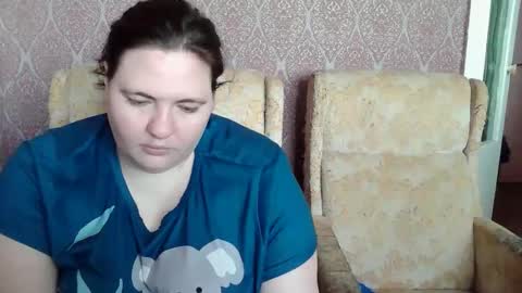 Snapshot of hollyxeva chatting on April 15, 2026, 6:53 am HollyXEva online show from April 15, 2026, 6:53 am
