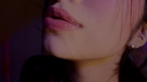 holly online show from February 10, 2026, 1:21 am