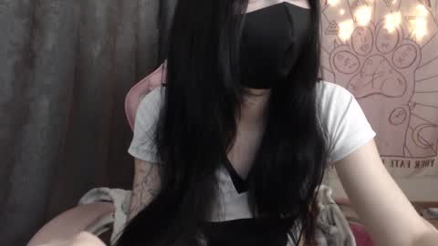 Snapshot of holy420loly chatting on December 9, 2024, 6:46 pm Ho Lee Sheet online show from December 9, 2024, 6:46 pm