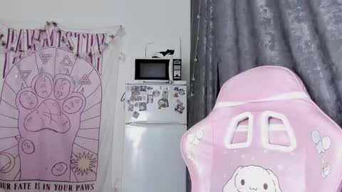 Snapshot of holy420loly chatting on September 12, 2025, 5:02 pm Ho Lee Sheet online show from September 12, 2025, 5:02 pm