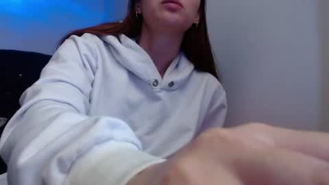 holy_julii online show from July 29, 2026, 3:15 am