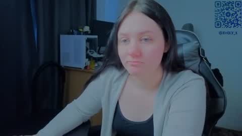 Snapshot of holy_kveta chatting on June 17, 2026, 3:42 am Kviki online show from June 17, 2026, 3:42 am