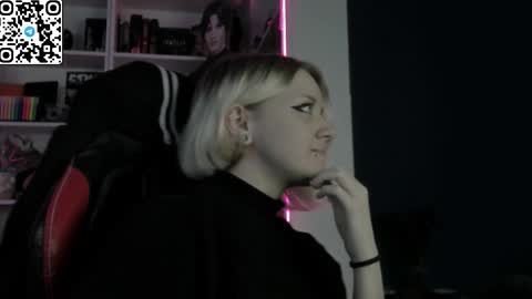 holy_mistresss online show from March 11, 2026, 9:37 am