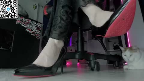 holy_mistresss online show from July 1, 2026, 7:43 am