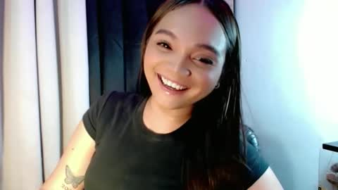Snapshot of holy_shine chatting on March 7, 2026, 2:41 am Bella online show from March 7, 2026, 2:41 am