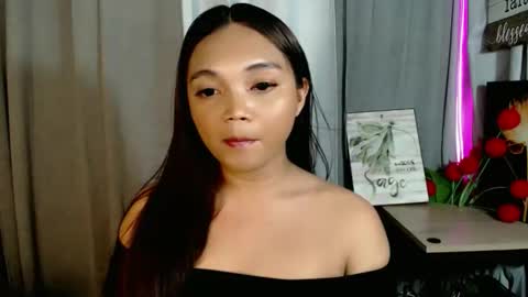 Snapshot of holy_shine chatting on May 14, 2026, 10:27 pm Bella online show from May 14, 2026, 10:27 pm