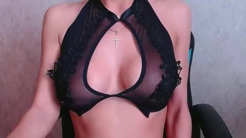HolyJulie online show from March 29, 2026, 6:13 am