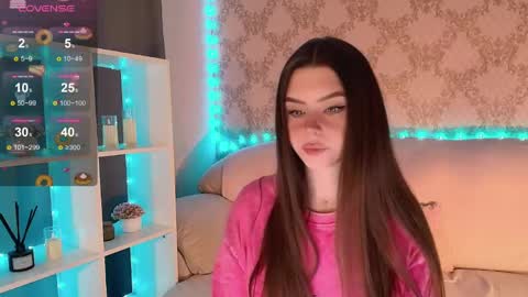 Mia online show from May 24, 2026, 3:22 am